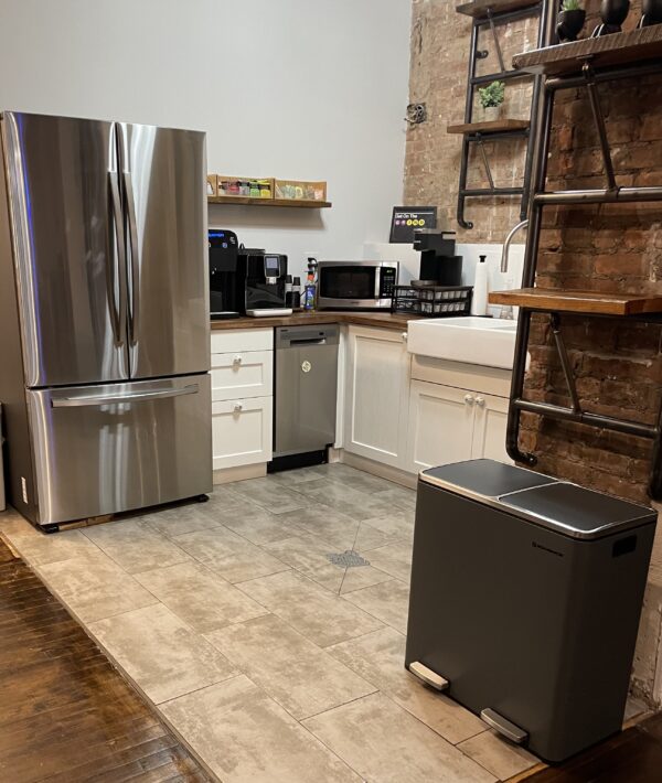 COMMERCIAL CLEANING AND MAINTENANCE SERVICES - Image 4